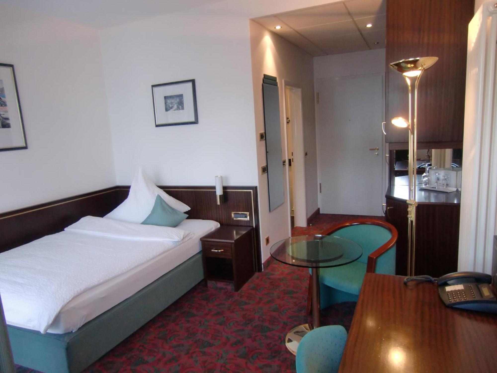 Hotel Schloss Schwarzenfeld Extérieur photo