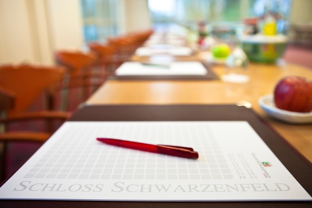 Hotel Schloss Schwarzenfeld Extérieur photo