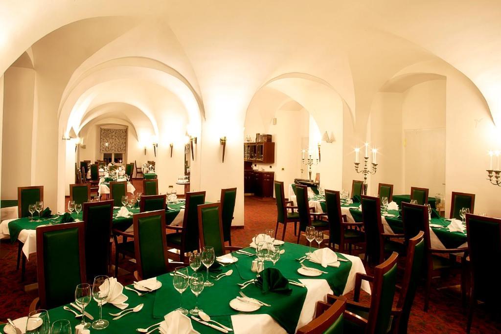 Hotel Schloss Schwarzenfeld Extérieur photo