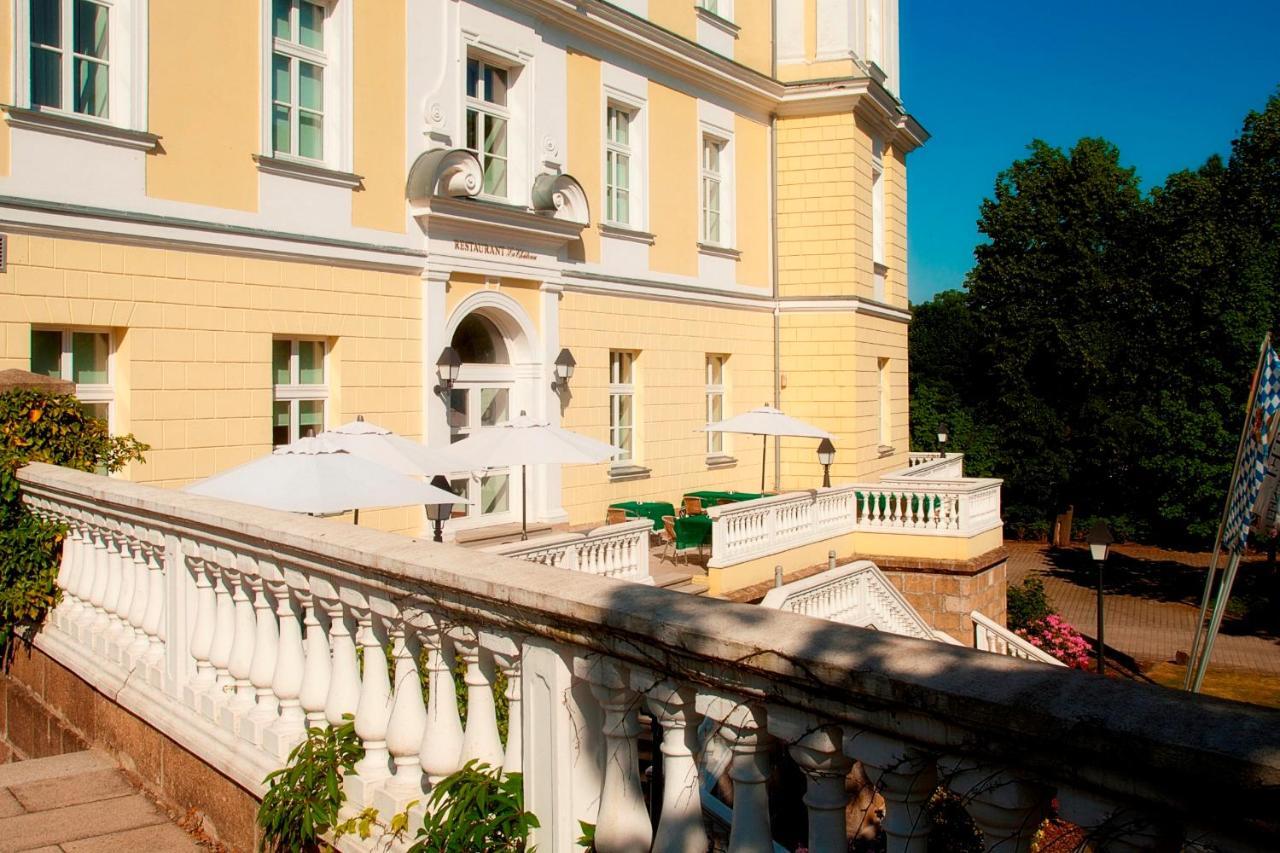 Hotel Schloss Schwarzenfeld Extérieur photo