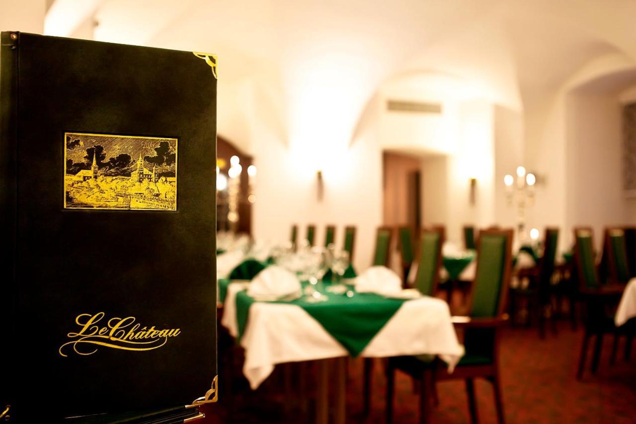 Hotel Schloss Schwarzenfeld Extérieur photo